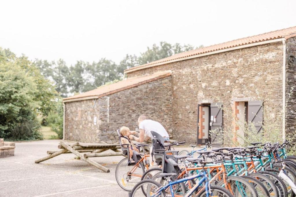 Hotel Domaine De L'Oiseliere Chauché Exterior foto